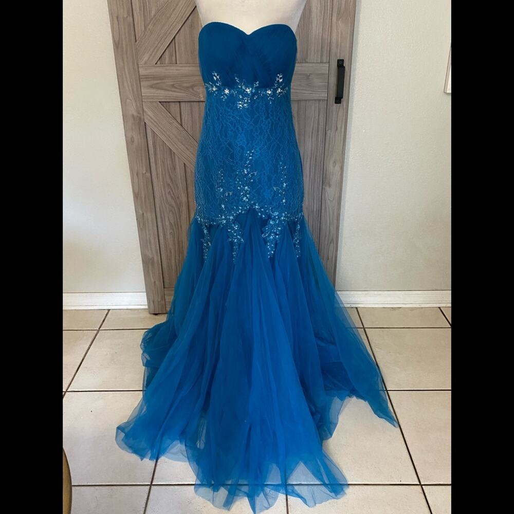NWT The modern maids collection style 2551 in ocean size 12